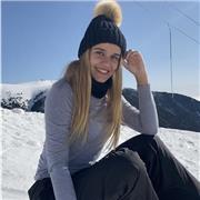 Profesora de inglés para dar clases particulares a estudiantes de esta lengua